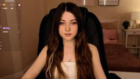  Your Kimmie  follow me  online show from June 19, 8:51 am