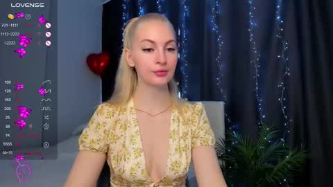 Snapshot of kimmy1_powell chatting on September 18, 3:41 am kimmy1_powell online show from September 18, 3:41 am