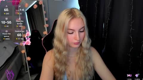 kimmy1_powell online show from March 11, 3:23 am