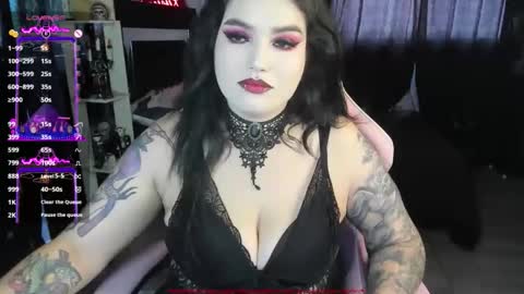 Snapshot of kimmy_vampire666 chatting on May 12, 6:38 pm Kim online show from May 12, 6:38 pm