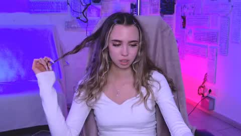 kimporins online show from May 1, 2:32 pm