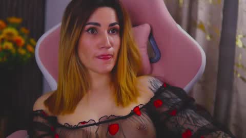 KimSkye online show from February 3, 1:41 am