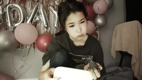 Snapshot of kimy_jina chatting on June 5, 3:24 am Kimi online show from June 5, 3:24 am