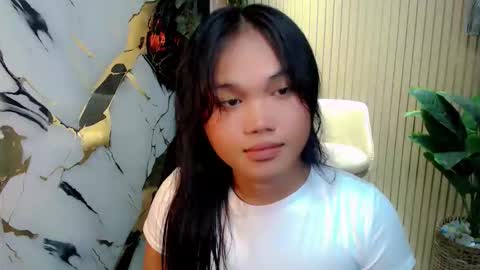 Snapshot of kina_greyx chatting on November 25, 4:34 am kina online show from November 25, 4:34 am