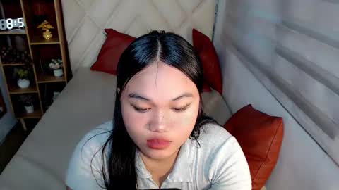 Snapshot of kina_greyx chatting on March 9, 5:44 am kina online show from March 9, 5:44 am