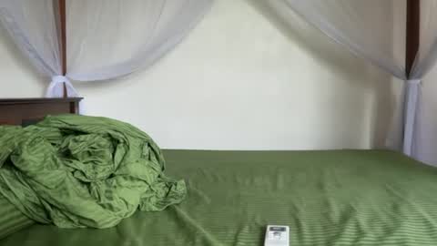 Isaac online show from June 17, 5:32 am