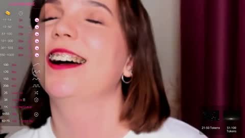 Hazel online show from February 11, 8:10 pm