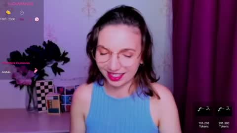 Snapshot of kindhazelhere_ chatting on July 13, 9:12 am Hazel online show from July 13, 9:12 am