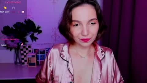 Snapshot of kindhazelhere_ chatting on July 24, 12:08 am Hazel online show from July 24, 12:08 am