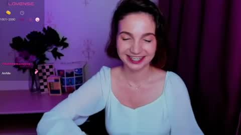 Snapshot of kindhazelhere_ chatting on July 28, 12:48 pm Hazel online show from July 28, 12:48 pm