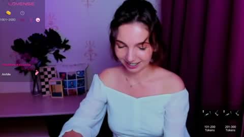 Snapshot of kindhazelhere_ chatting on July 28, 5:45 pm Hazel online show from July 28, 5:45 pm