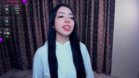 Snapshot of kindraevert chatting on November 28, 4:37 am Megan online show from November 28, 4:37 am