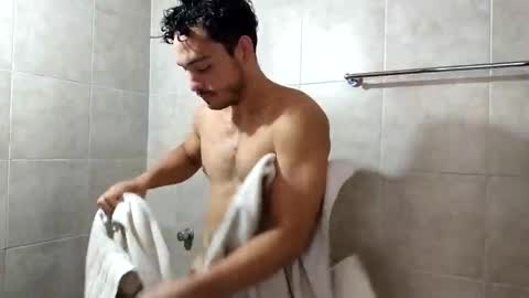 kinftt online show from December 3, 5:00 pm