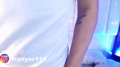 Snapshot of king_azahell chatting on January 24, 4:59 am king help me reach 100 likes online show from January 24, 4:59 am