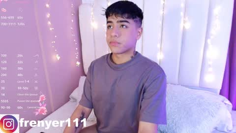 Snapshot of king_azahell chatting on March 7, 9:59 pm king help me reach 100 likes online show from March 7, 9:59 pm