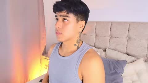 king  help me reach 100 likes online show from August 3, 11:52 pm