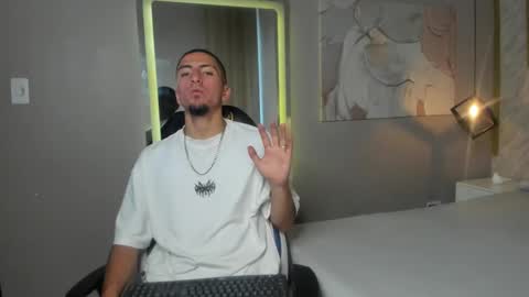 Snapshot of king_dante_ chatting on December 5, 9:06 pm King Dante online show from December 5, 9:06 pm