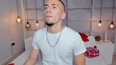 Snapshot of king_dante_ chatting on December 14, 10:18 pm King Dante online show from December 14, 10:18 pm