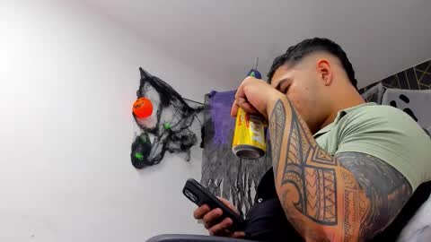 Angel Falconer online show from October 16, 1:28 am