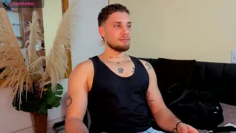 Snapshot of king_meruem chatting on May 8, 7:30 pm king_meruem online show from May 8, 7:30 pm