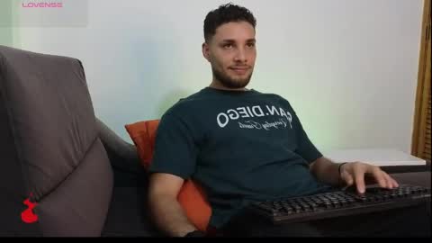 Snapshot of king_meruem chatting on May 30, 8:17 pm king_meruem online show from May 30, 8:17 pm