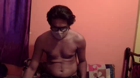 Snapshot of king_of_thorn chatting on May 19, 1:28 pm king_of_thorn online show from May 19, 1:28 pm