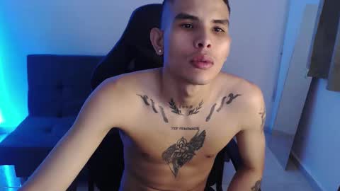 Snapshot of king_warlord chatting on January 14, 10:58 pm king_warlord online show from January 14, 10:58 pm