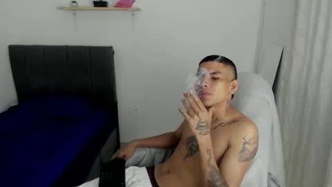 Snapshot of king_warlord chatting on July 11, 1:36 pm king_warlord online show from July 11, 1:36 pm