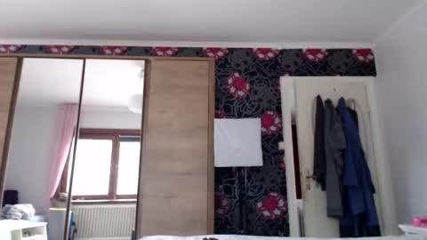 sexysexyhotwetpinkredpussy online show from March 26, 3:17 pm