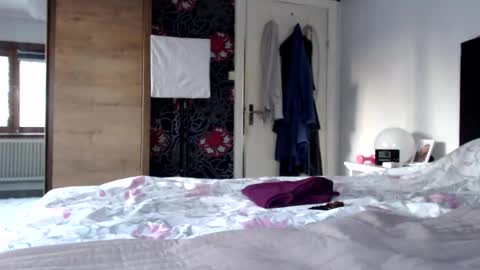 Snapshot of kingandprincess chatting on April 18, 5:50 pm sexysexyhotwetpinkredpussy online show from April 18, 5:50 pm