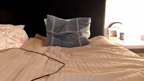 Snapshot of kingandprincess chatting on April 18, 9:15 pm sexysexyhotwetpinkredpussy online show from April 18, 9:15 pm