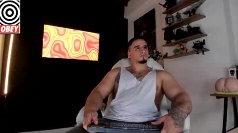 Snapshot of kingbear777 chatting on November 5, 11:10 am King Bear online show from November 5, 11:10 am