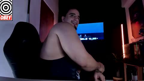 Snapshot of kingbear777 chatting on November 7, 10:15 am King Bear online show from November 7, 10:15 am