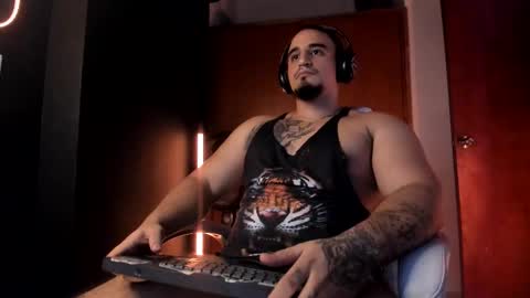 King Bear online show from February 21, 6:14 am