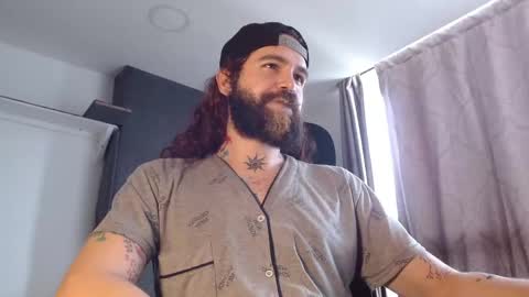 Snapshot of kingcat420 chatting on May 11, 9:23 pm Jake online show from May 11, 9:23 pm