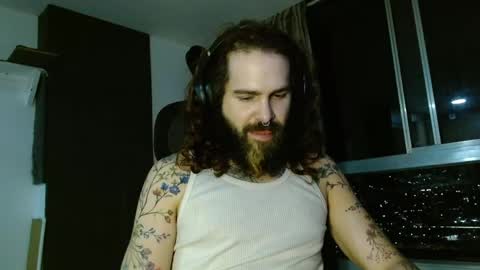 Snapshot of kingcat420 chatting on June 1, 1:07 am Jake online show from June 1, 1:07 am