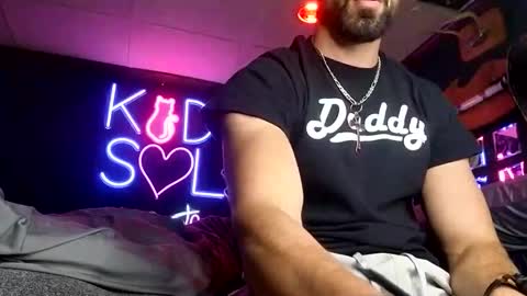 kingdaddysayless online show from October 22, 9:58 pm