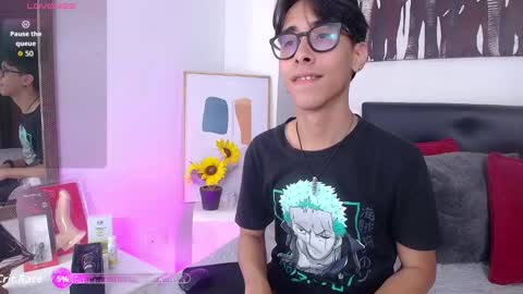 kingdanny_8 online show from November 15, 4:32 am