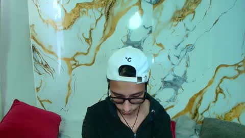 kingdanny_8 online show from March 16, 5:17 pm