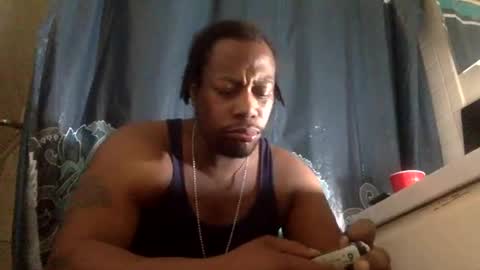 Snapshot of kinglibra420 chatting on November 1, 7:32 am loyal fuck online show from November 1, 7:32 am