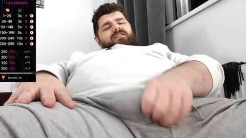 Snapshot of kingmarti chatting on December 24, 3:27 am Marti online show from December 24, 3:27 am