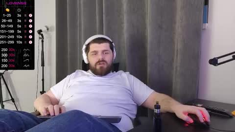 Snapshot of kingmarti chatting on February 13, 6:42 am Marti online show from February 13, 6:42 am