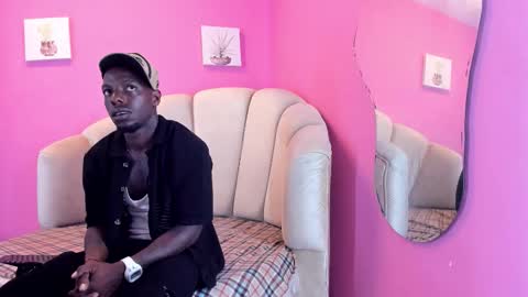 Snapshot of kingmaverickx chatting on October 28, 12:09 pm kingmaverickx online show from October 28, 12:09 pm