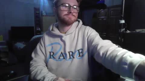 Snapshot of kingoffootfetish chatting on February 22, 8:18 am Master King Tommy online show from February 22, 8:18 am