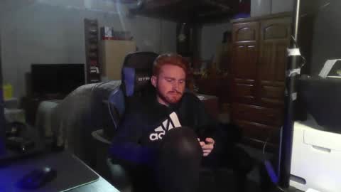 Snapshot of kingoffootfetish chatting on February 25, 8:03 am Master King Tommy online show from February 25, 8:03 am