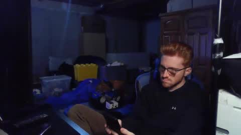 Snapshot of kingoffootfetish chatting on November 20, 9:31 am Master King Tommy online show from November 20, 9:31 am