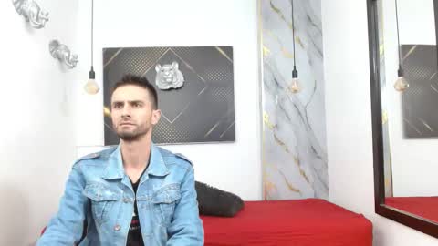 KING  online show from March 14, 3:34 am