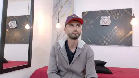 KING  online show from July 16, 3:34 am