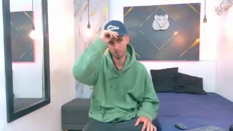 KING  online show from July 21, 3:42 am