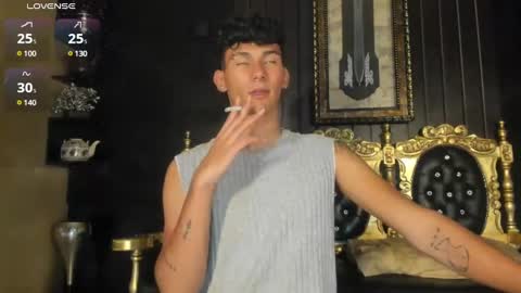 Snapshot of kingparker1 chatting on December 14, 6:56 am A L E X online show from December 14, 6:56 am